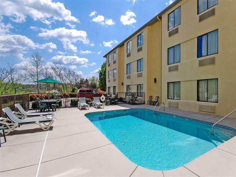 Clarion Pointe Sevierville-Pigeon Forge Bagian luar foto