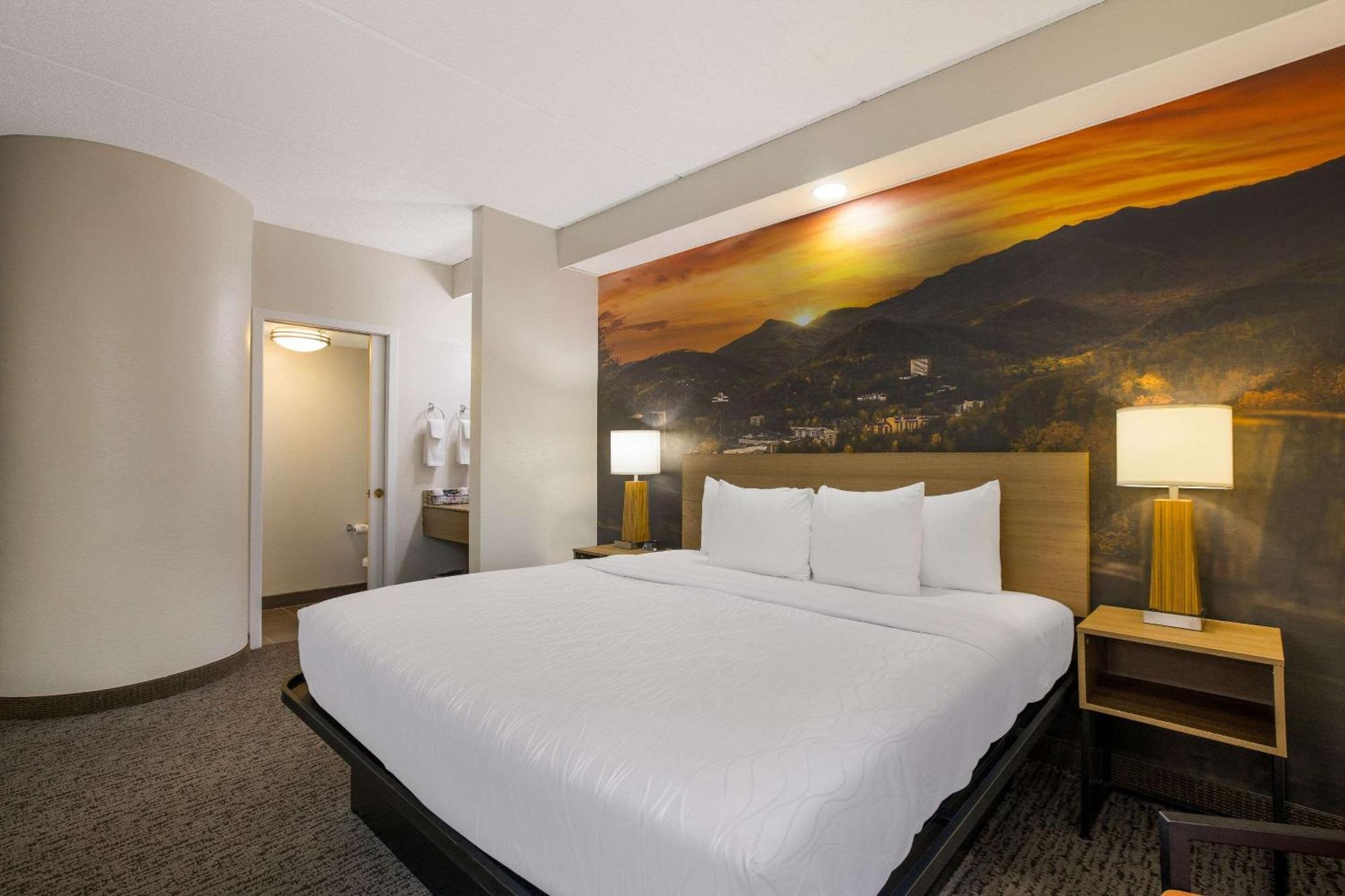 Clarion Pointe Sevierville-Pigeon Forge Bagian luar foto