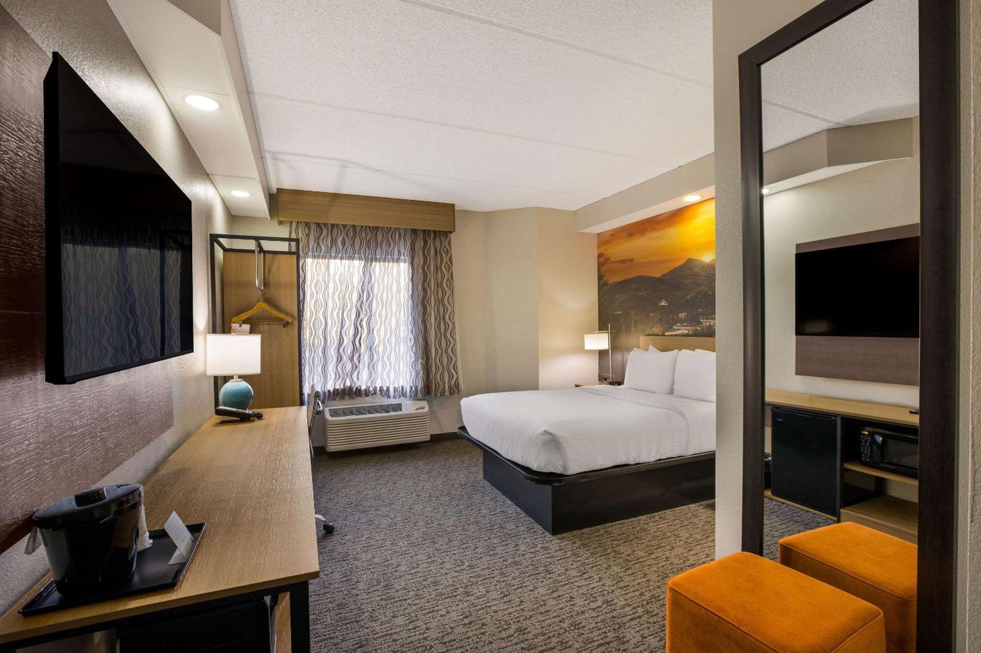 Clarion Pointe Sevierville-Pigeon Forge Bagian luar foto